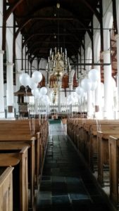 in4more-helium-ballonnen-bruiloft-feest-aankleding-kerk-huren