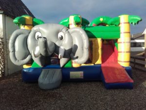 olifant-springkussen-glijbaan-staat-drogen-schoonmaakbeurt