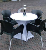 in4more-design-stoel-zwart-leuning-huren